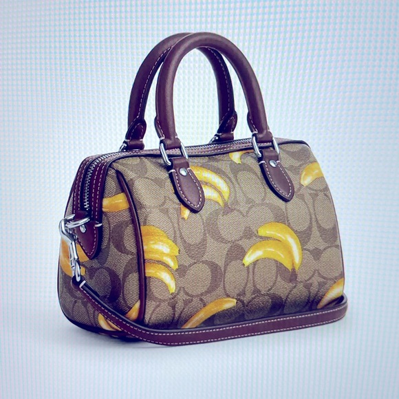 🍌 COACH MINI ROWAN CROSSBODY IN SIGNATURE CANVAS WITH BANANA PRINT 🍌 - Picture 4 of 16